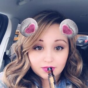 Meet your Posher, Jillian